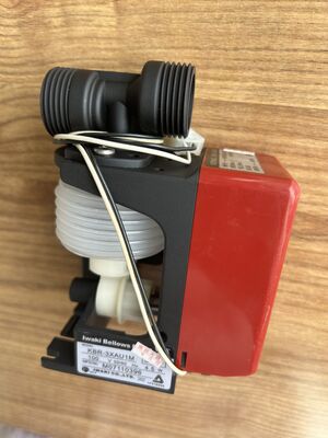 IWAKI BRÜLLEN REPLENISHER-PUMPEN-KBR 3XAU1M FÜR FUJI-GRENZE NORITSU Minilab fournisseur