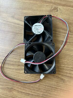 3110KL‐05W‐B59 3-Draht Gleichstromkühlventilator 80×80×25mm 24V 0,15A Ersatzteil für den Konica Digital Minilab Fotoprozessor fournisseur